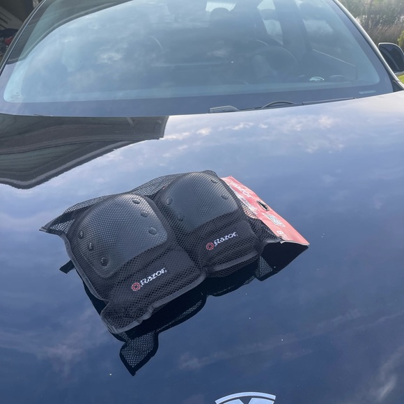 Multi sport elbow and knee pads - Picture 3 of 3